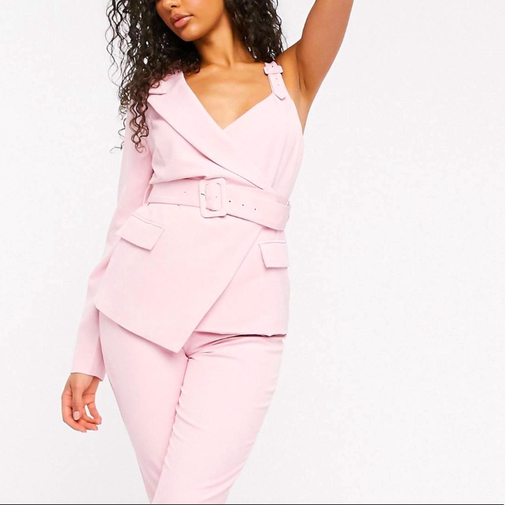 Lavish Alice one sleeve blazer